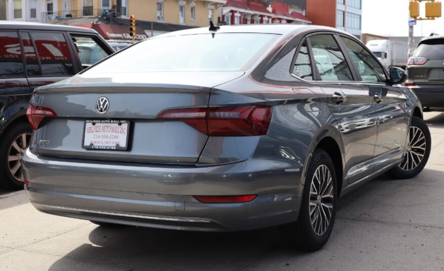 2021 Volkswagen Jetta SE Auto