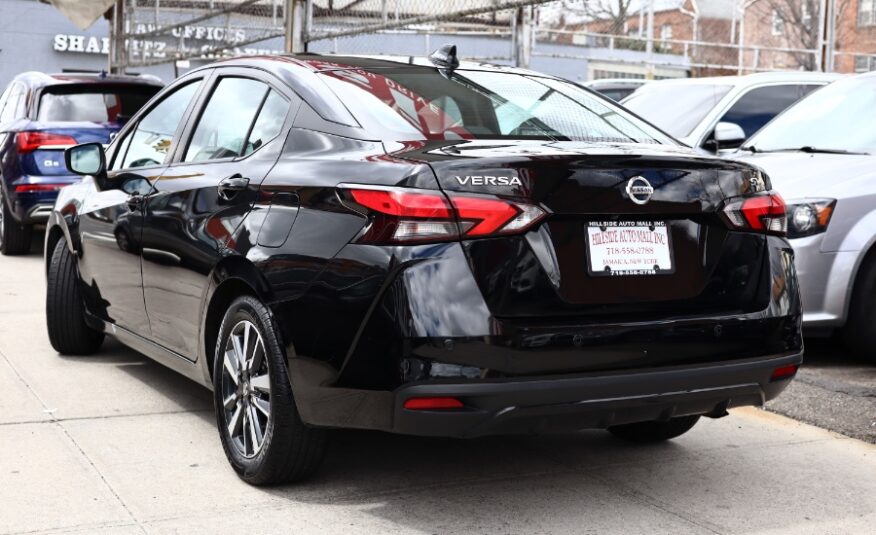 2021 Nissan Versa SV CVT